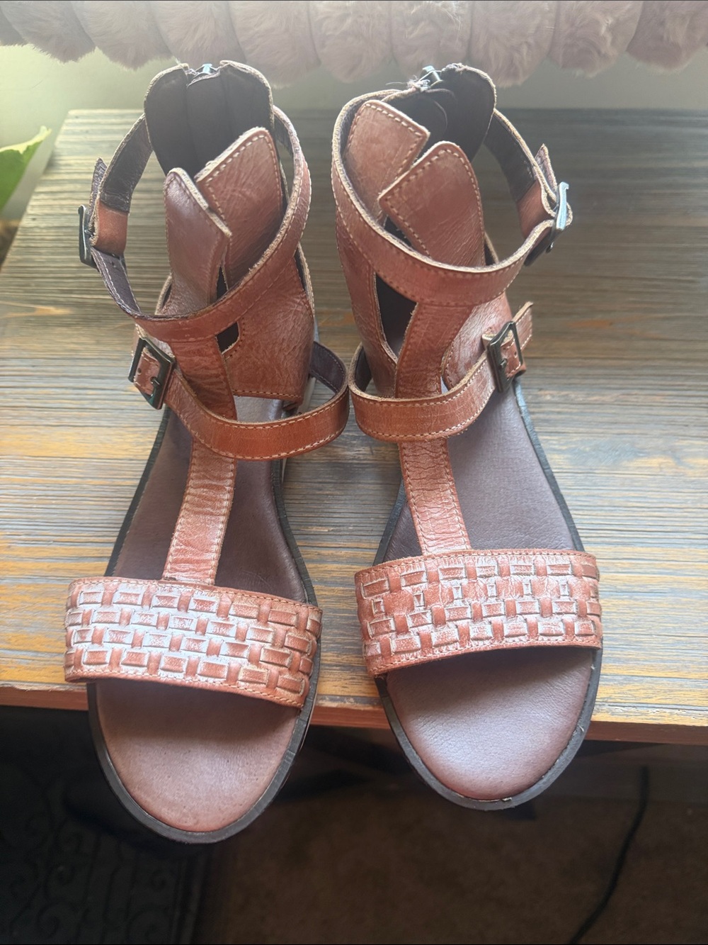 Women's Brown Woven-Strap T-Strap Gladiator Sandals